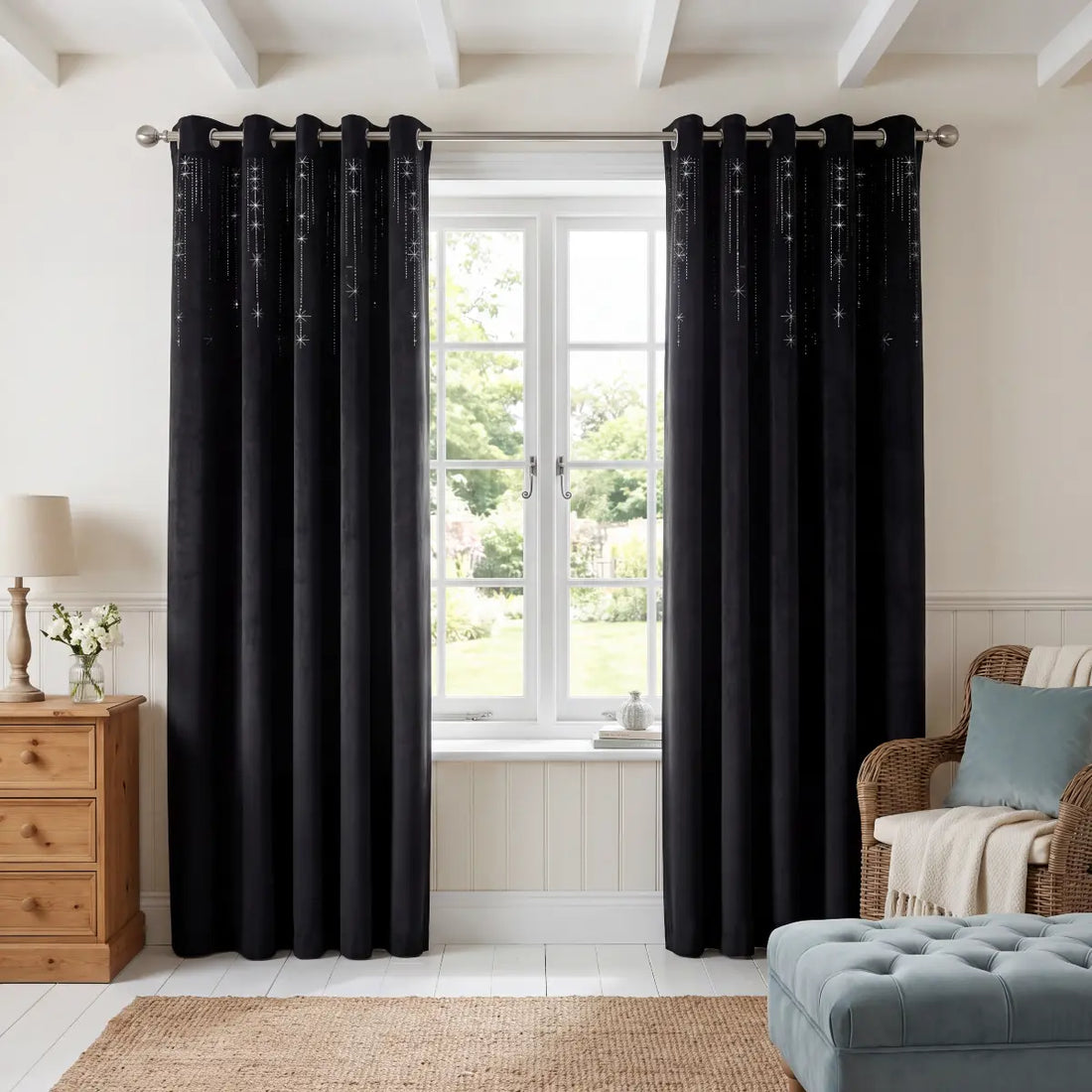 Diamondo Black Velvet Thermal Blackout Eyelet Curtains