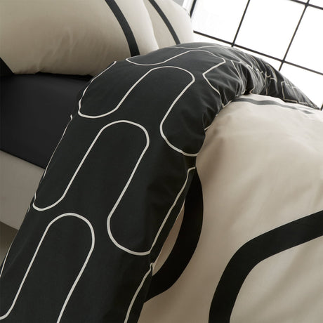 Catherine Lansfield Linear Curve Geometric Duvet Cover Set - Black - Linear Curve Geo Black And White Image 4