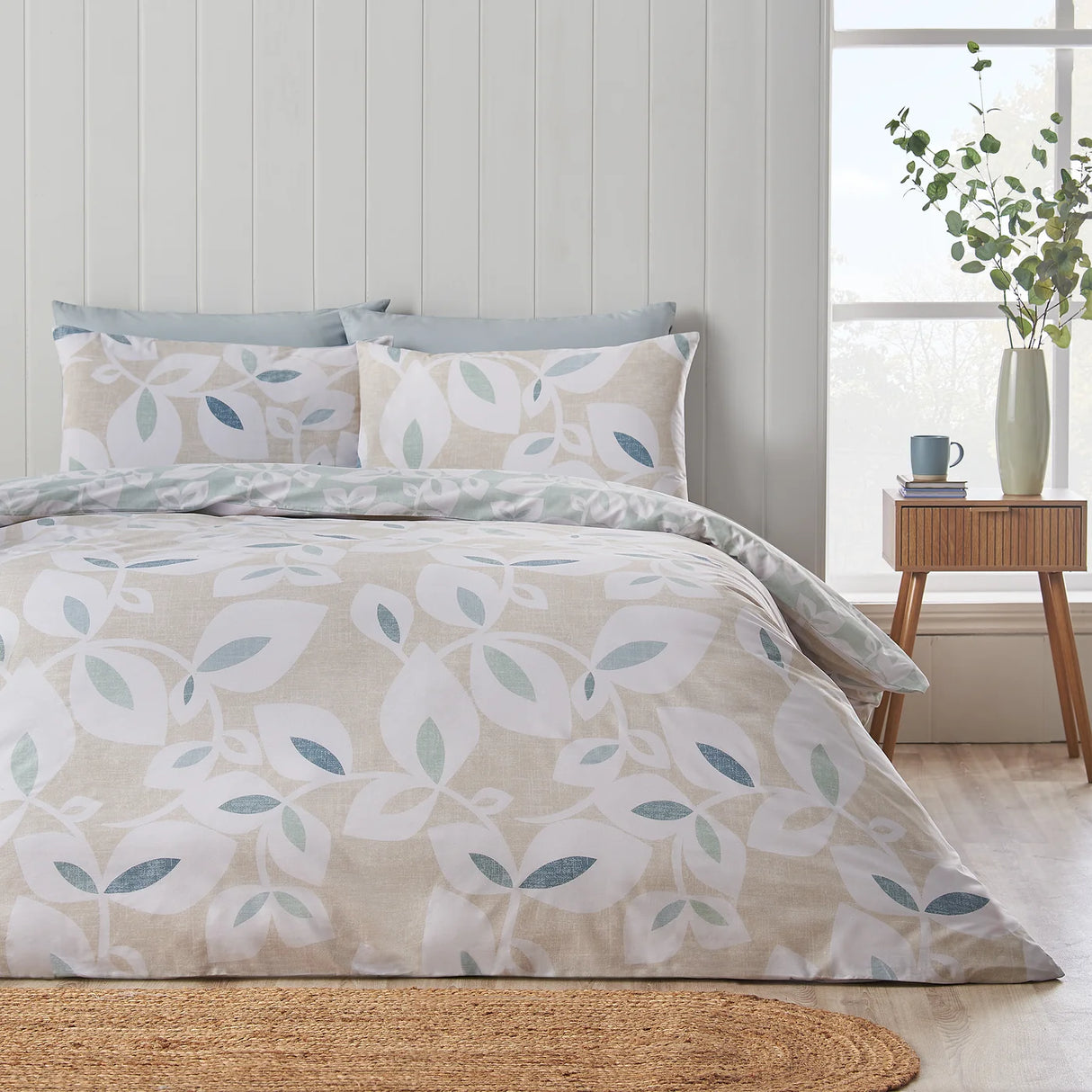 Catherine Lansfield Inga Leaf Reversible Duvet Cover Set with Pillowcase