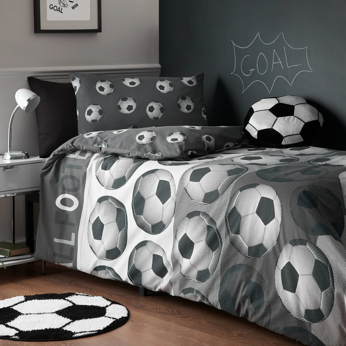 Catherine Lansfield Football Reversible Duvet Cover Set with Pillowcase
