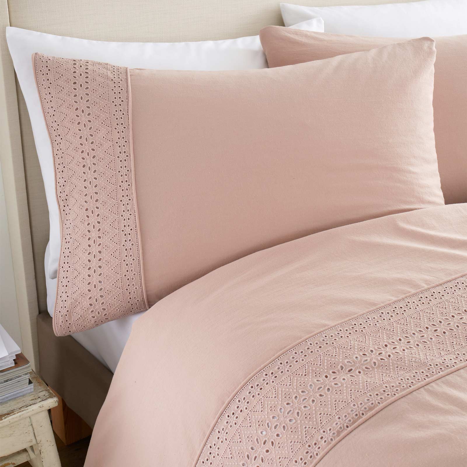 Catherine Lansfield Broderie Anglaise King Duvet Cover Set with Catherine Lansfield Broderie Anglaise King Duvet Cover Set with