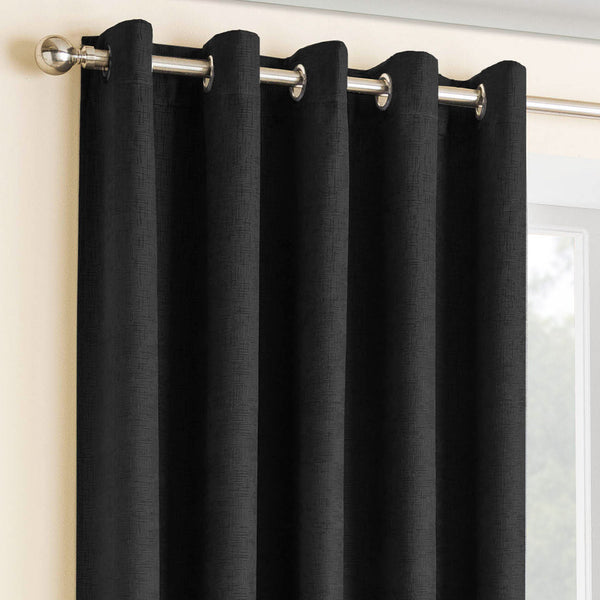Vogue Thermal Block Out Eyelet Curtains Black