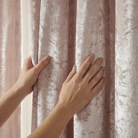 Crushed Velvet Eyelet Curtains 3