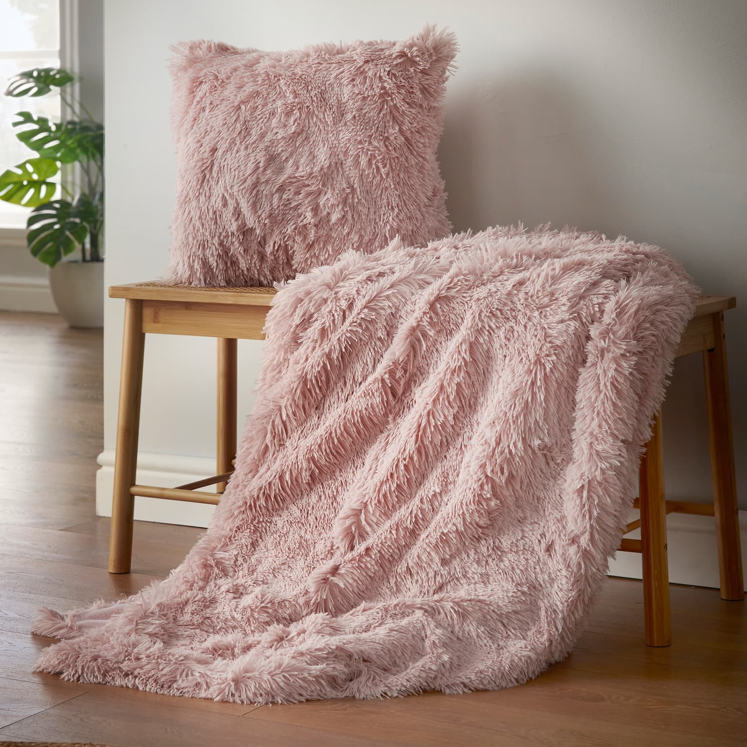 Catherine Lansfield Cuddly Duvet Cover Set - Cuddly Group Shot Blush