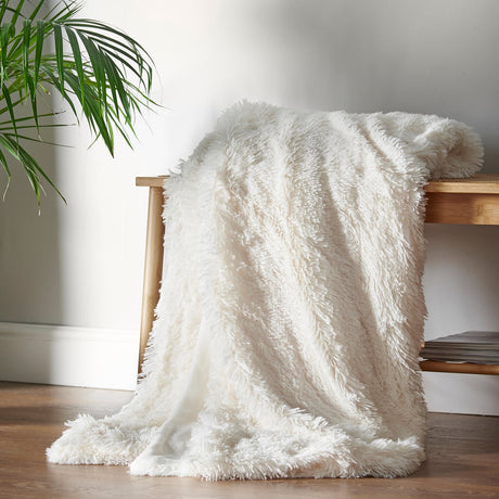 Catherine Lansfield Cuddly Reversible Throw – Cream – 150cm x 200cm / 245cm x 280cm - Cuddly Throw Cream