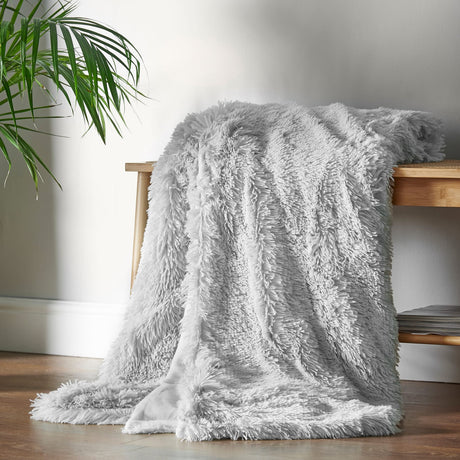 Catherine Lansfield Cuddly Reversible Throw – Silver – 150cm x 200cm / 245cm x 280cm - Cuddly Throw Silver