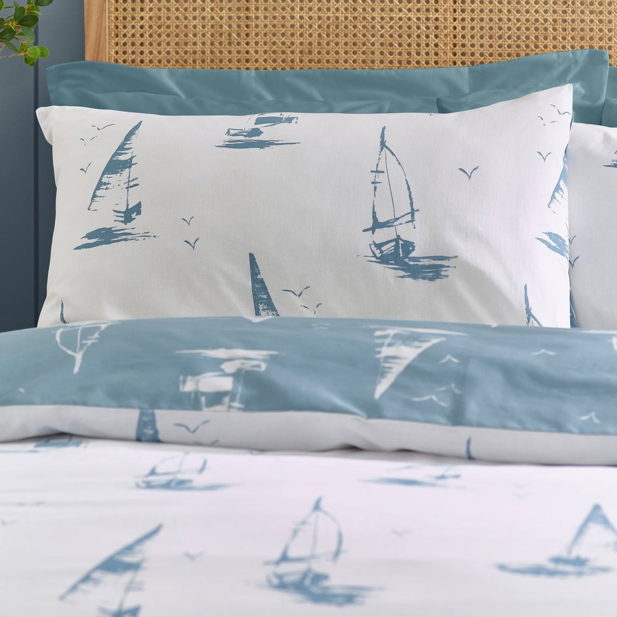 Catherine Lansfield Salcombe Boats Duvet Cover Set - Salcombe Blue Duvet Set