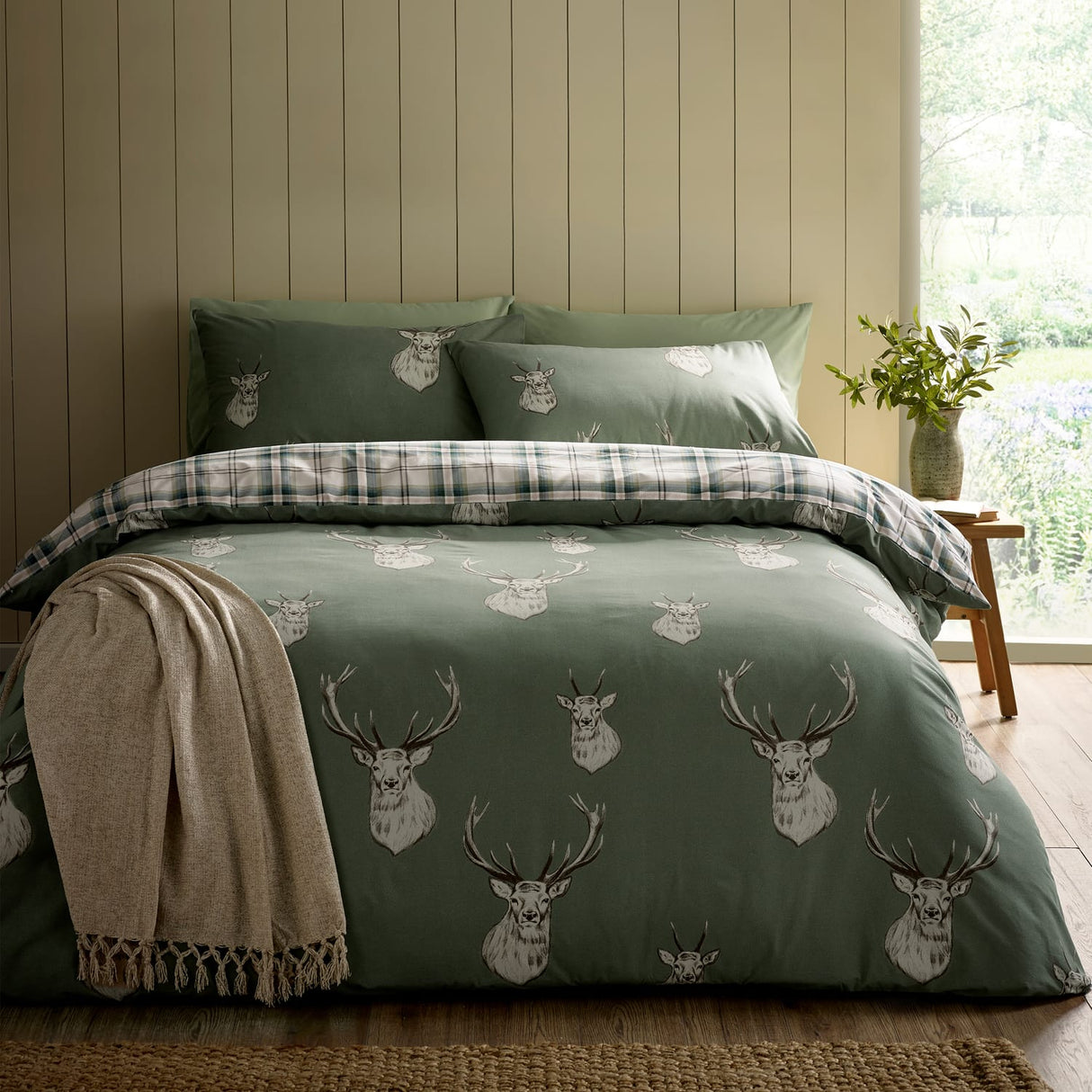 Catherine Lansfield Stag Duvet Cover Set - Soft Green