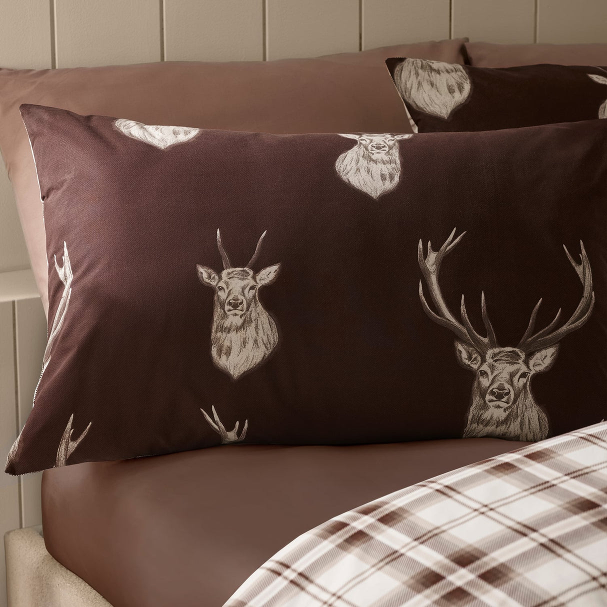 Catherine Lansfield Stag Duvet Cover Set - Stag Chocolate Duvet Set