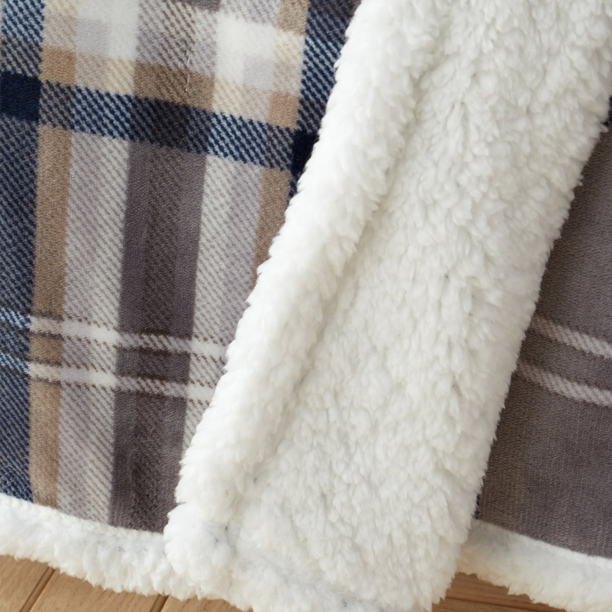Catherine Lansfield Kelso Check Sherpa Reversible Throw – Charcoal – 130cm x 170cm - Kelso Check Throw Charcoal