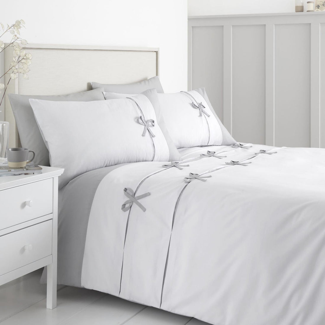 Catherine Lansfield Milo Bow White Duvet Cover Bedding Set