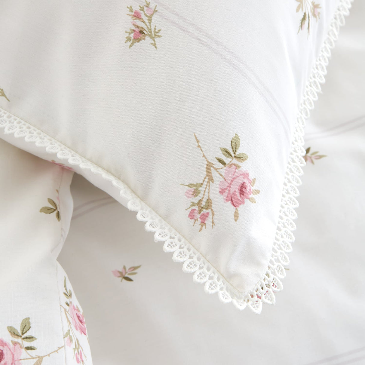 Bianca Fine Linens Vintage Rosebud Lace Duvet Cover Set - Vintage Rose Bud Lace Duvet Set