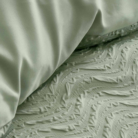 Heatset Wave Duvet Cover Set by Catherine Lansfield
