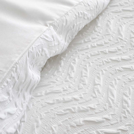 Heatset Wave Duvet Cover Set by Catherine Lansfield
