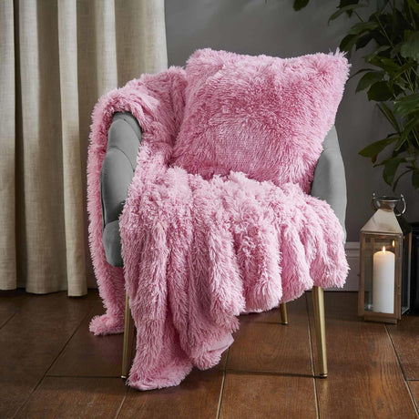 Cuddly Throw Blanket by Catherine Lansfield