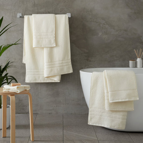 Catherine Lansfield Zero Twist 6 Piece Cream 100% Cotton Towel Bale Set 450gsm