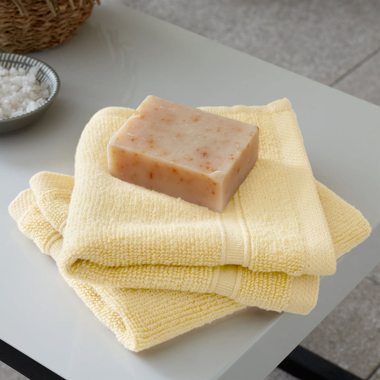 Catherine Lansfield Zero Twist 100% Cotton 450gsm Towels - Yellow