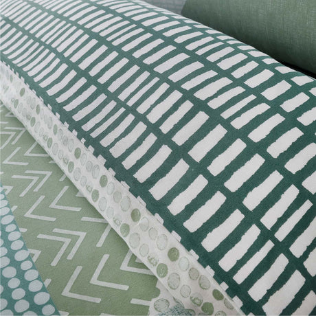 Catherine Lansfield Larsson Geo Duvet Cover Set - Larsson Geo Duvet Set Green