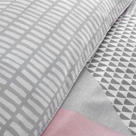 Catherine Lansfield Larsson Geo Geometric Shower Curtain - Larsson Geo Pink