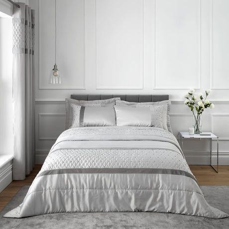 Catherine Lansfield Sequin Cluster Bedspread - Sequin Cluster Bedspread Silver Image 1