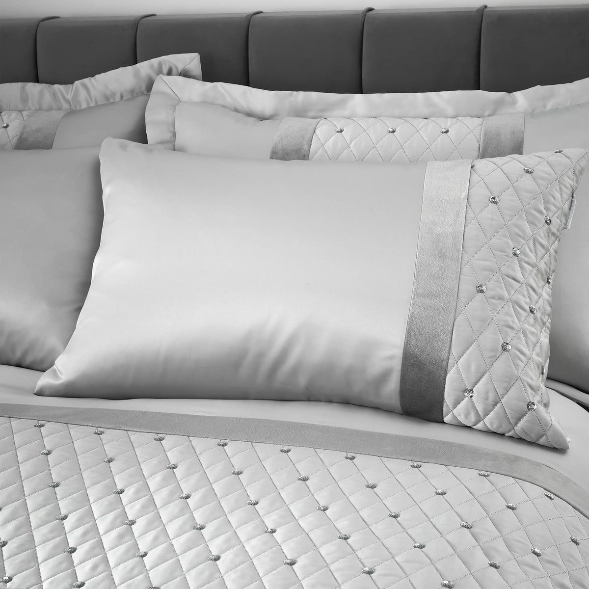 Catherine Lansfield Sequin Cluster Duvet Cover Set - Sequin Cluster Duvet Set Silver Image 2