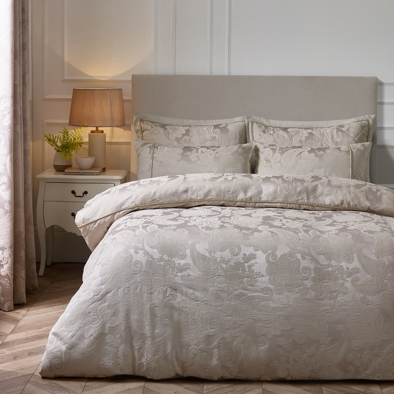 Catherine Lansfield Opulent Jacquard Duvet Cover Set - Champagne Gold