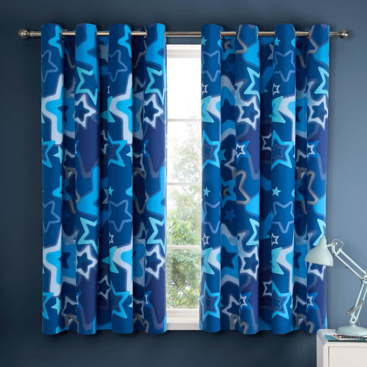 Catherine Lansfield Ombre Stars Ready Made Kids Eyelet Curtains - Blue