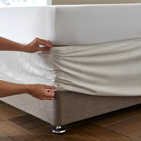 Kingsley Matt Velvet Base Wrap by Catherine Lansfield