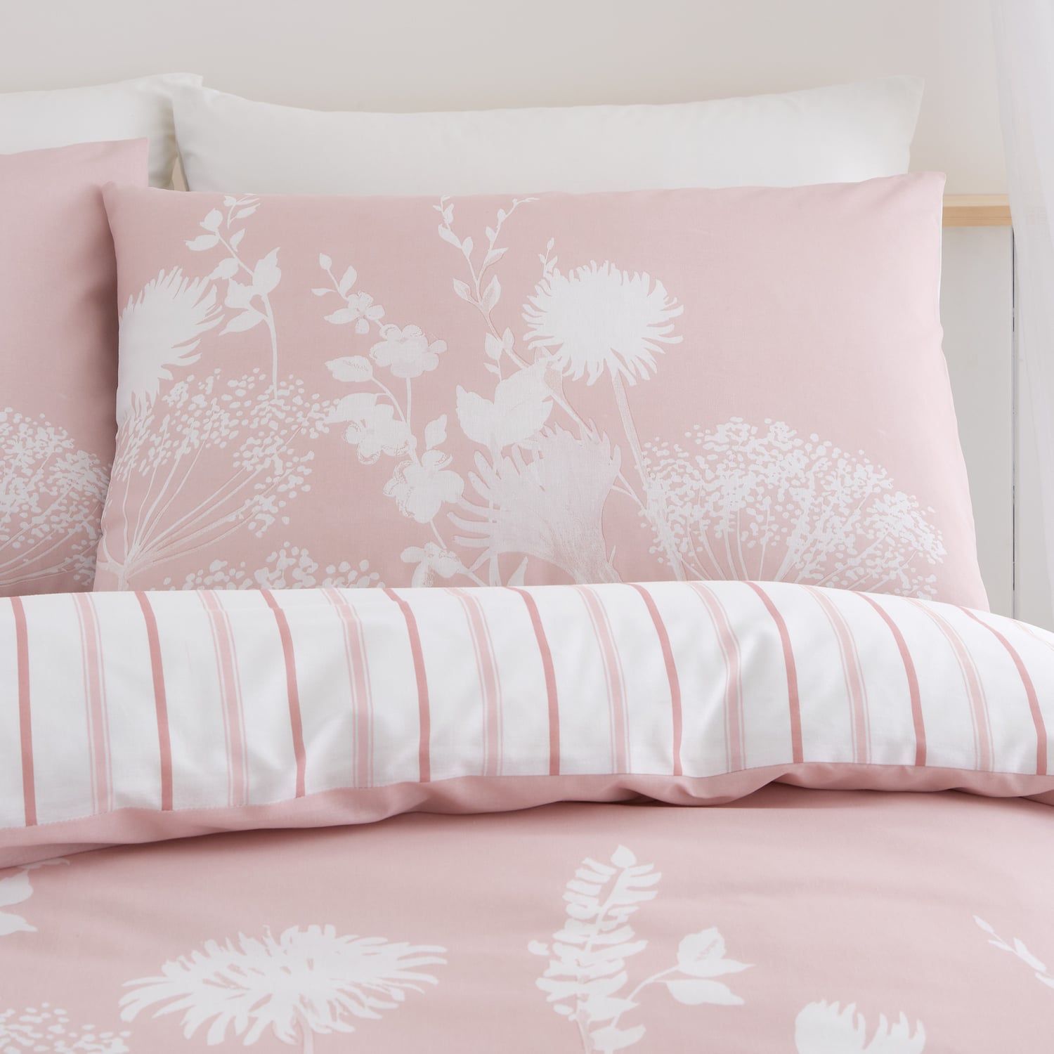 Catherine Lansfield Meadowsweet Floral Blush Duvet Cover Bedding Set - Meadowsweet Floral Blush Duvet Set