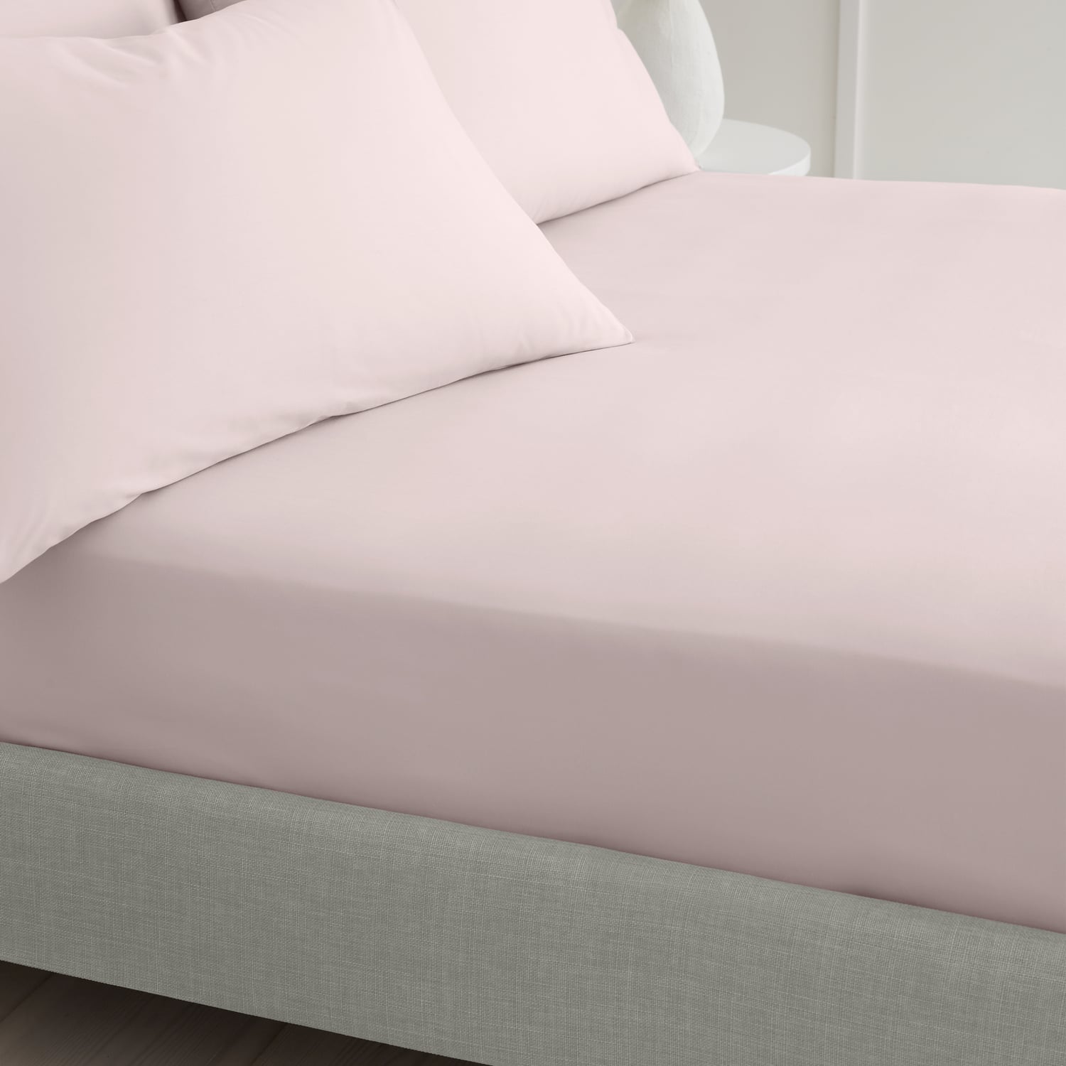 Bianca Fine Linens 200 Thread Count Percale 32cm Deep Blush 100% Cotton Fitted Sheet - 200 Thread Count Percale Fitted Sheet Blush