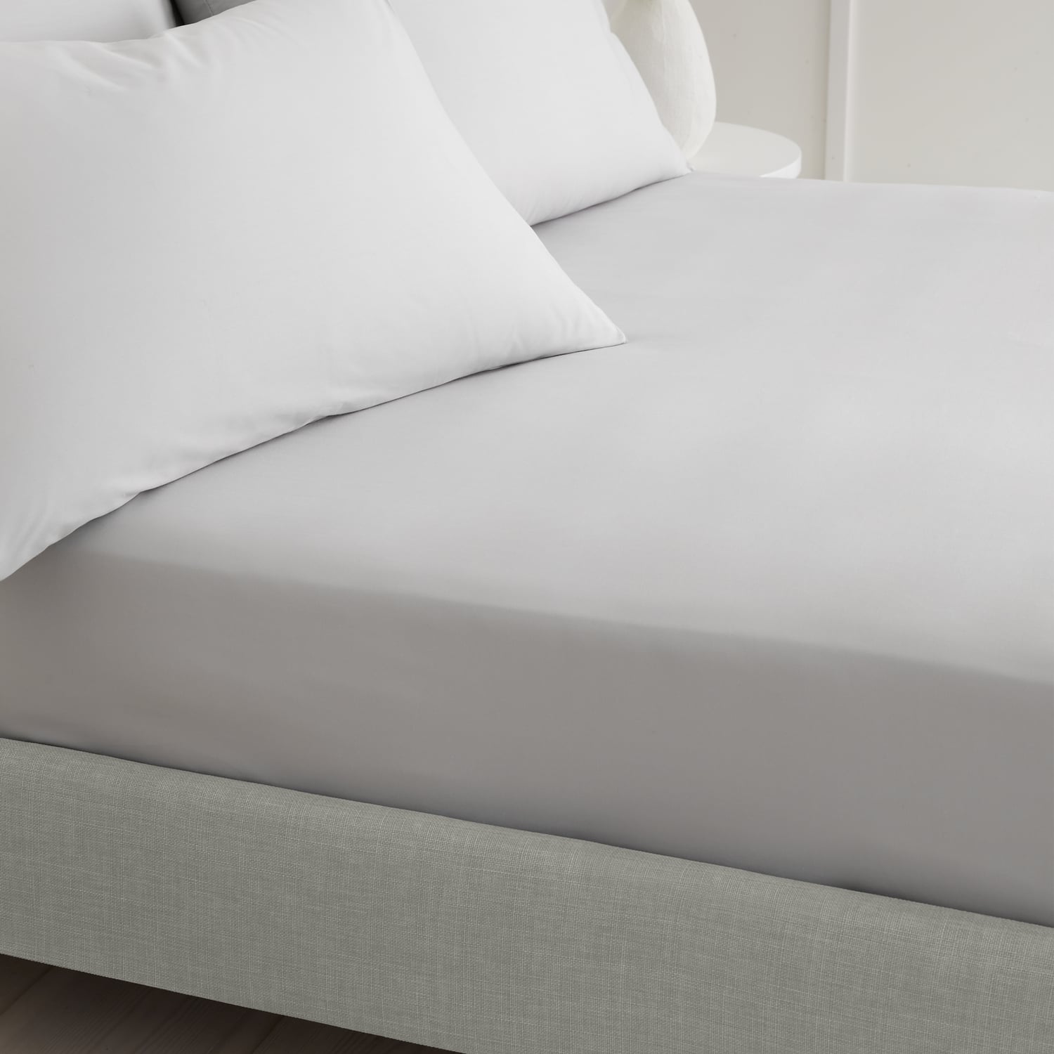 Bianca Fine Linens 200 Thread Count Percale 32cm Deep Grey 100% Cotton Fitted Sheet - 200 Thread Count Percale Fitted Sheet Grey