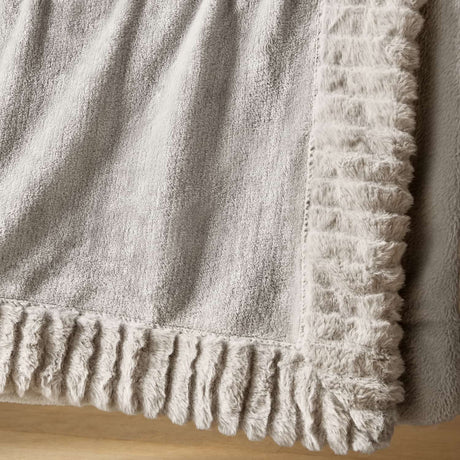 Catherine Lansfield Velvet and Faux Fur Throw – Natural – 150cm x 200cm - Velvet And Faux Fur Natural Throw