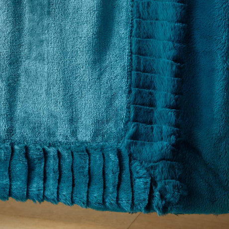 Catherine Lansfield Velvet and Faux Fur Throw – Teal – 150cm x 200cm - Velvet And Faux Fur Teal Throw
