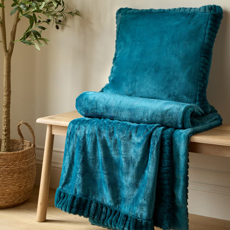 Catherine Lansfield Velvet and Faux Fur Throw – Teal – 150cm x 200cm - Velvet And Faux Fur Teal Throw
