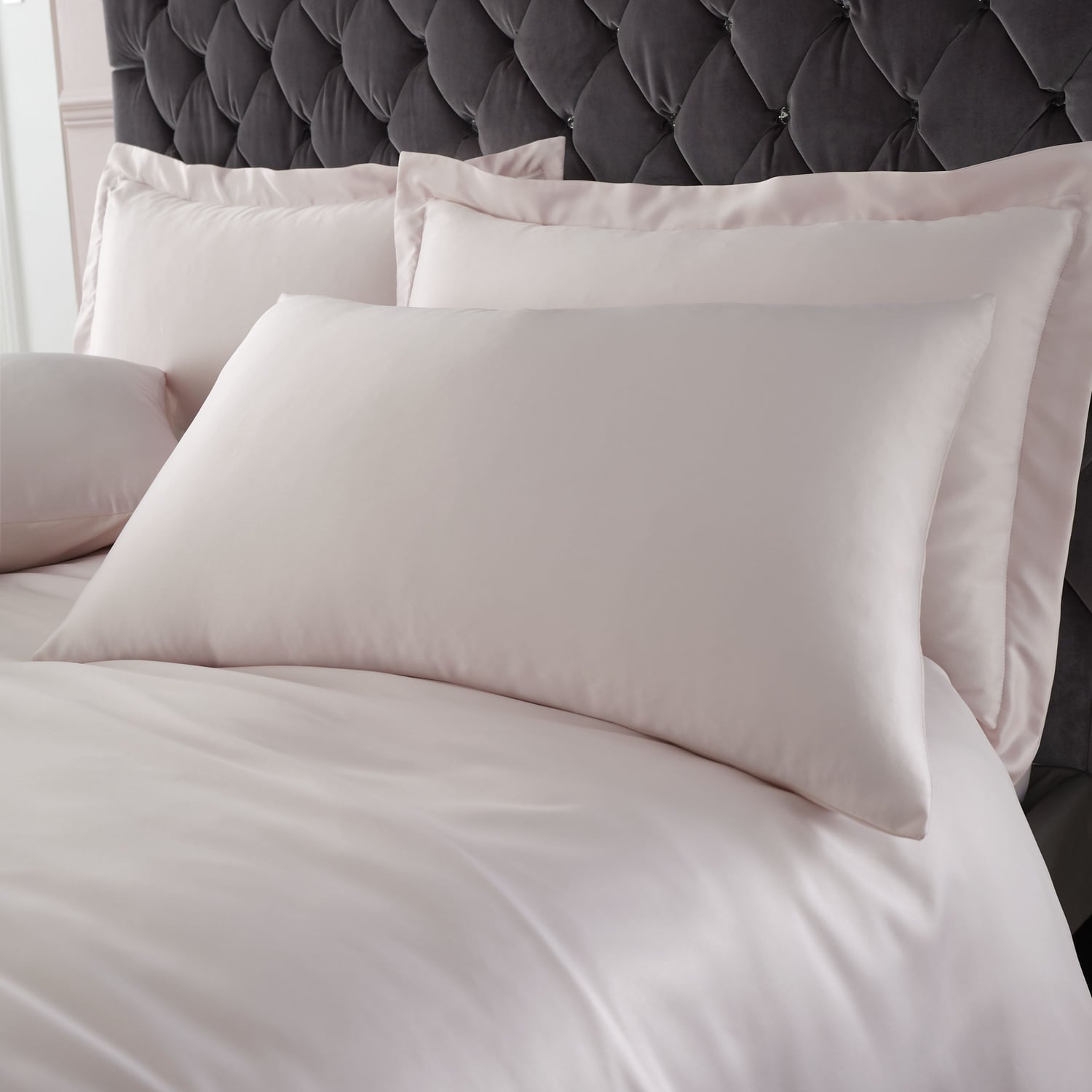 Catherine Lansfield Silky Soft Satin Blush Duvet Cover Bedding Set - Silky Soft Satin Duvet Set Blush