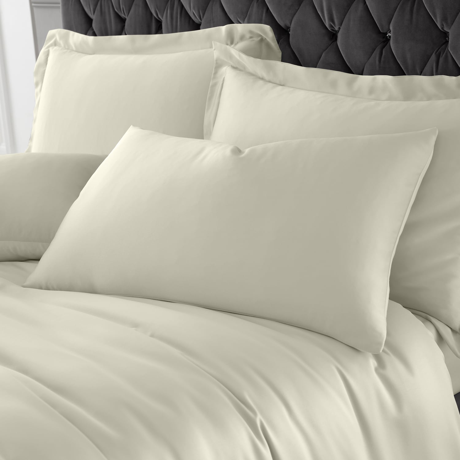 Catherine Lansfield Silky Soft Satin Duvet Cover Set - Champagne - Silky Soft Satin Duvet Set Champagne