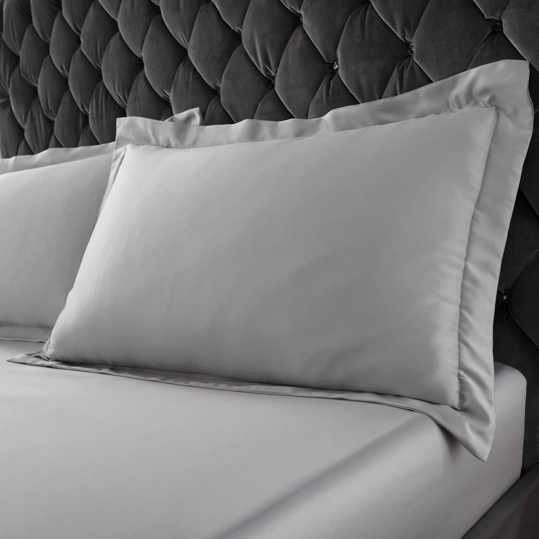 Catherine Lansfield Silky Soft Satin Pillowcases - Silver