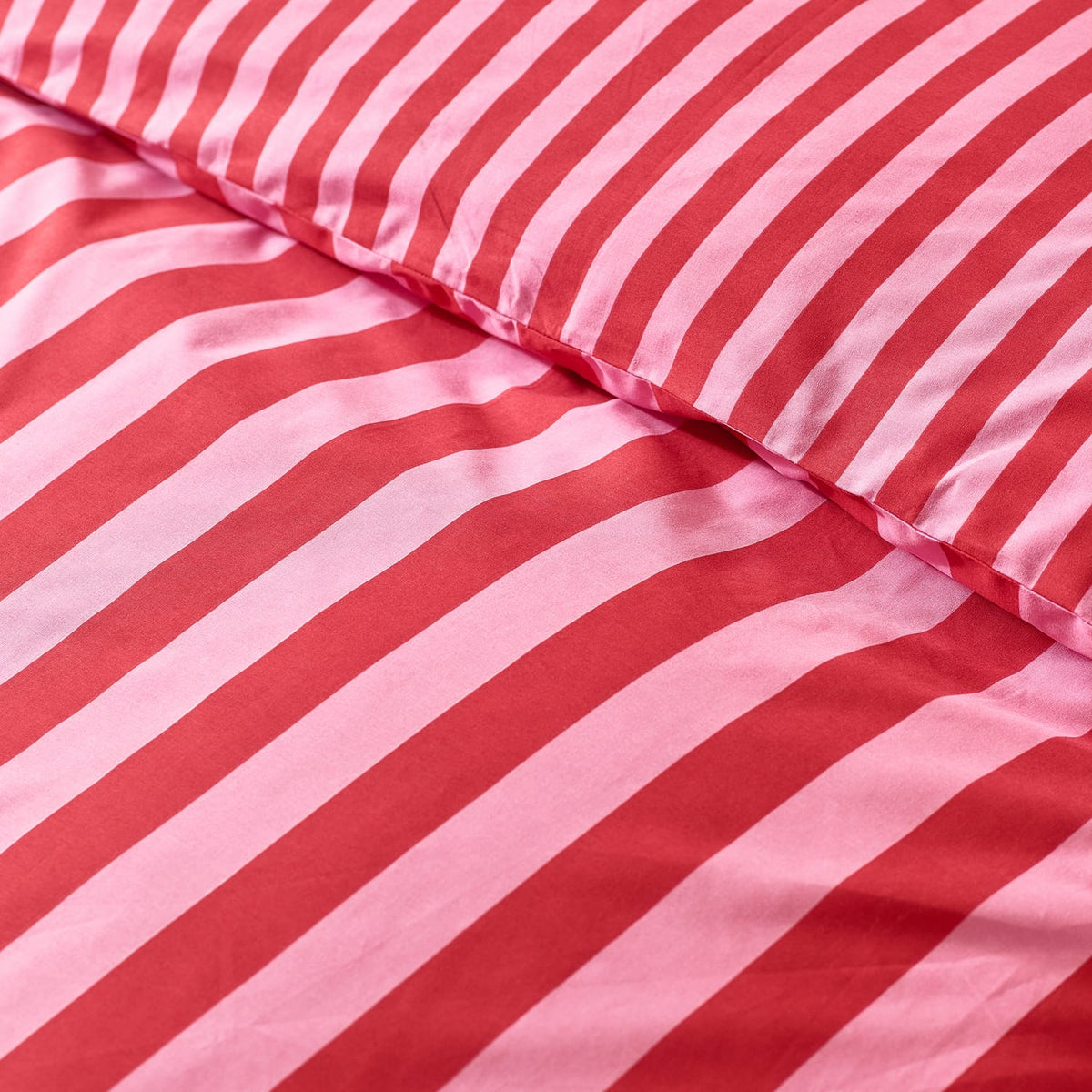 Sassy B Stripe Tease Duvet Cover Set - Stripe Tease Red Duvet Set