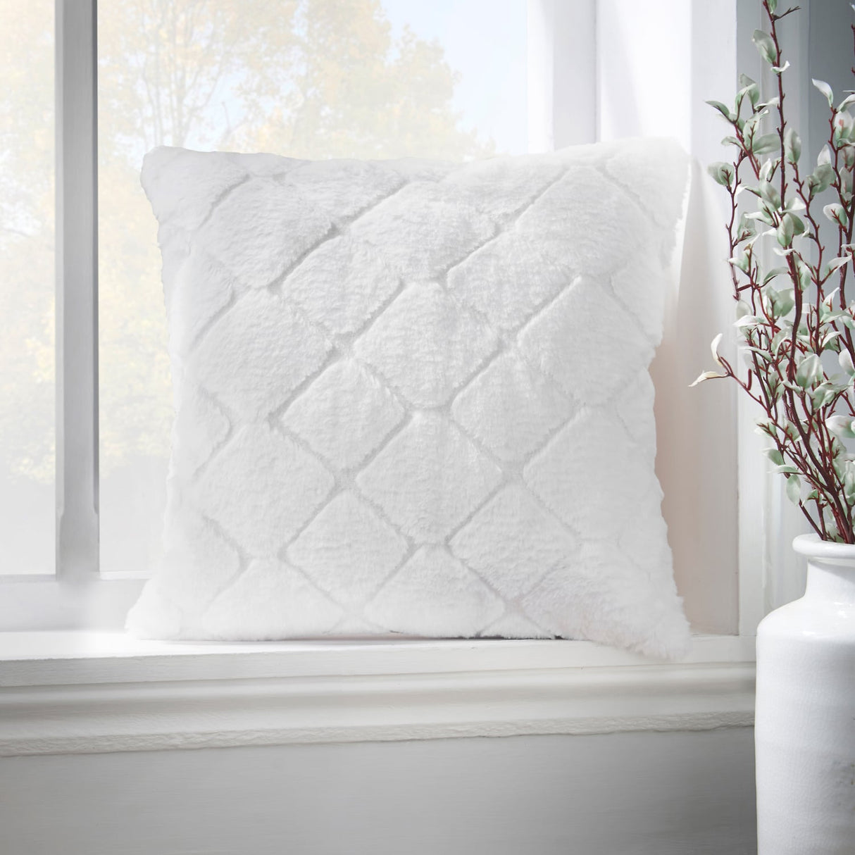Catherine Lansfield Cosy Diamond Filled Cushion 43cm x 43cm - White - Cosy Diamond Cushion White