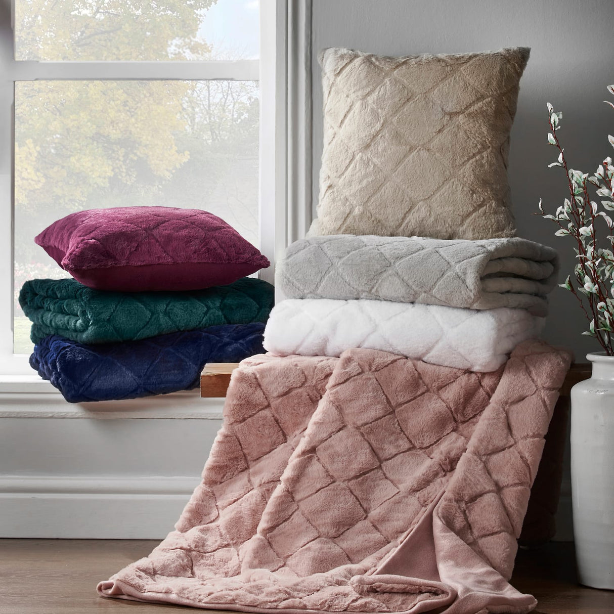 Catherine Lansfield Cosy Diamond Filled Cushion 43cm x 43cm - White - Cosy Diamond Cushion White