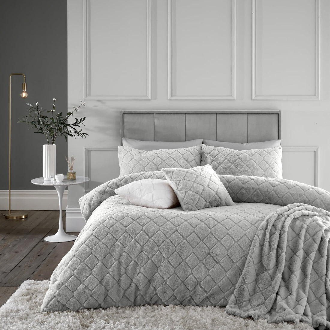 Catherine Lansfield Cosy Diamond Geometric Silver Duvet Cover Bedding Set