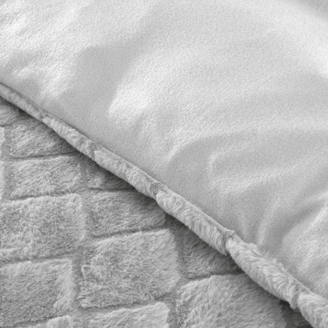 Catherine Lansfield Cosy Diamond Geometric Duvet Cover Set - Silver - Cosy Diamond Duvet Set Silver