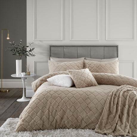 Catherine Lansfield Cosy Diamond Geometric Duvet Cover Set - Natural