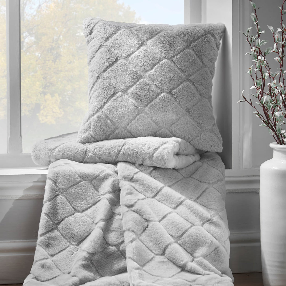 Catherine Lansfield Cosy Diamond Filled Cushion 43cm x 43cm - Silver - Cosy Diamond Silver Group