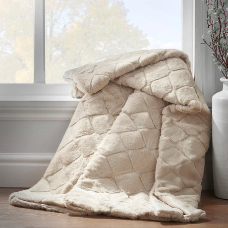 Catherine Lansfield Cosy Diamond Throw – Natural – 130cm x 170cm - Cosy Diamond Throw Natural