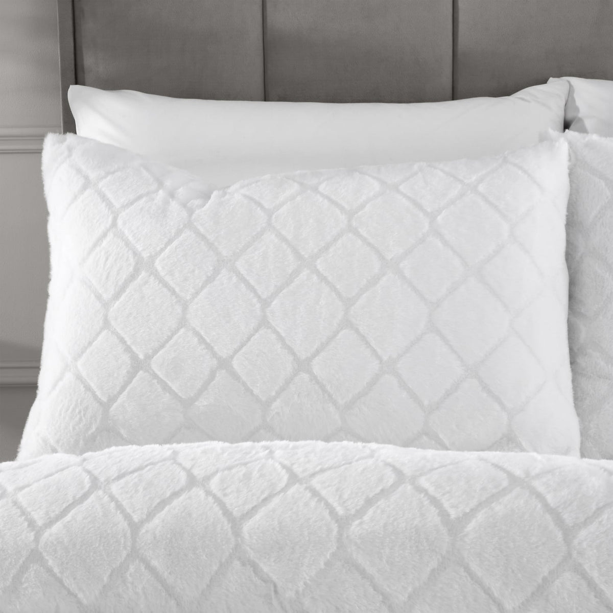 Catherine Lansfield Cosy Diamond Geometric Duvet Cover Set - White - Cosy Diamond White Duvet Set