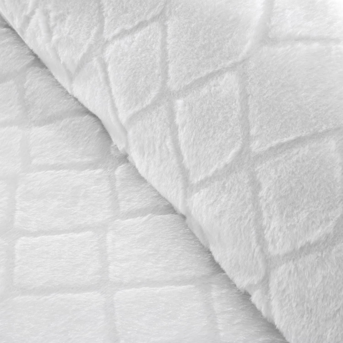 Catherine Lansfield Cosy Diamond Geometric Duvet Cover Set - White - Cosy Diamond White Duvet Set