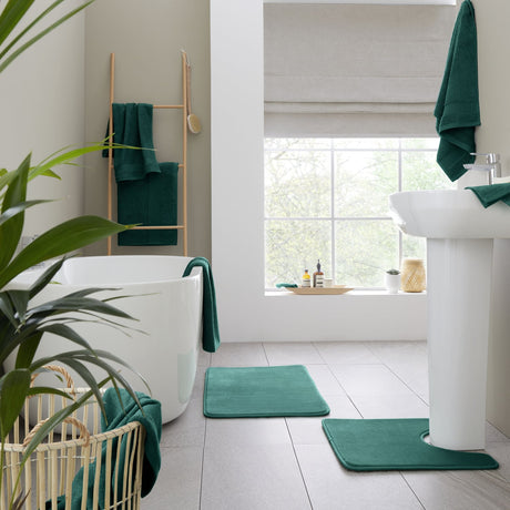 Catherine Lansfield Anti-Bacterial 500gsm 2 Piece Bath Sheet Towel Bale - Forest Green - Antibacterial Forest Green Group