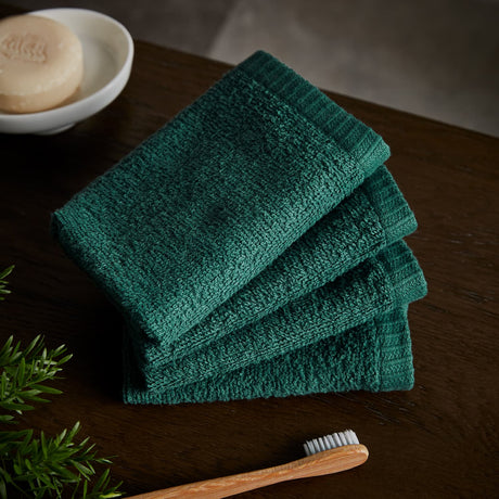 Catherine Lansfield Quick Dry 400gsm Cotton Towel - Forest Green - Quick Dry Face Cloth 4 Pk Green