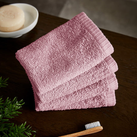 Catherine Lansfield Quick Dry Cotton Face Cloths 4 Pack 30x30cm - Pink - Quick Dry Face Cloth 4 Pk Pink